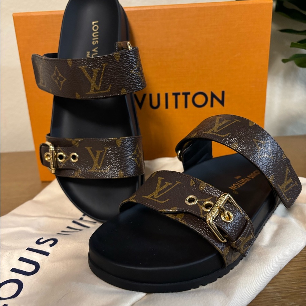 New With Box!! 1AAW8H Louis Vuitton Bom Dia Flat Comfort Mule Size 38